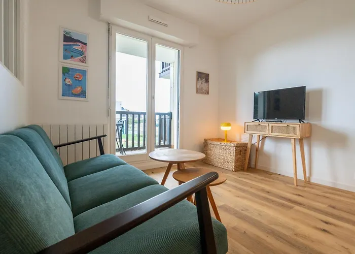 - Vue - Acces Direct A La Appartement